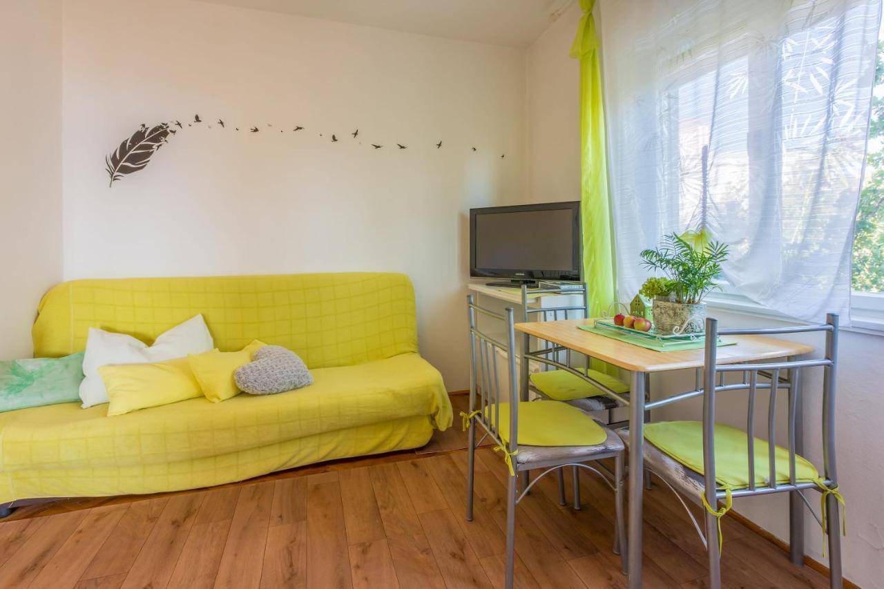 Apartments Marmar Crikvenica Exterior foto